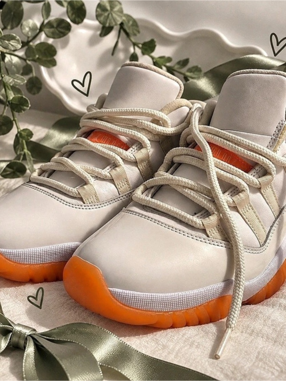 Woman’s Air Jordan 11 low citrus US 8.5